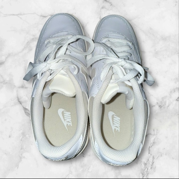 Nike WOMEN'S NIKE GAMMA FORCE SNEAKERS 6 ~ Gum White - Picture 4 of 7